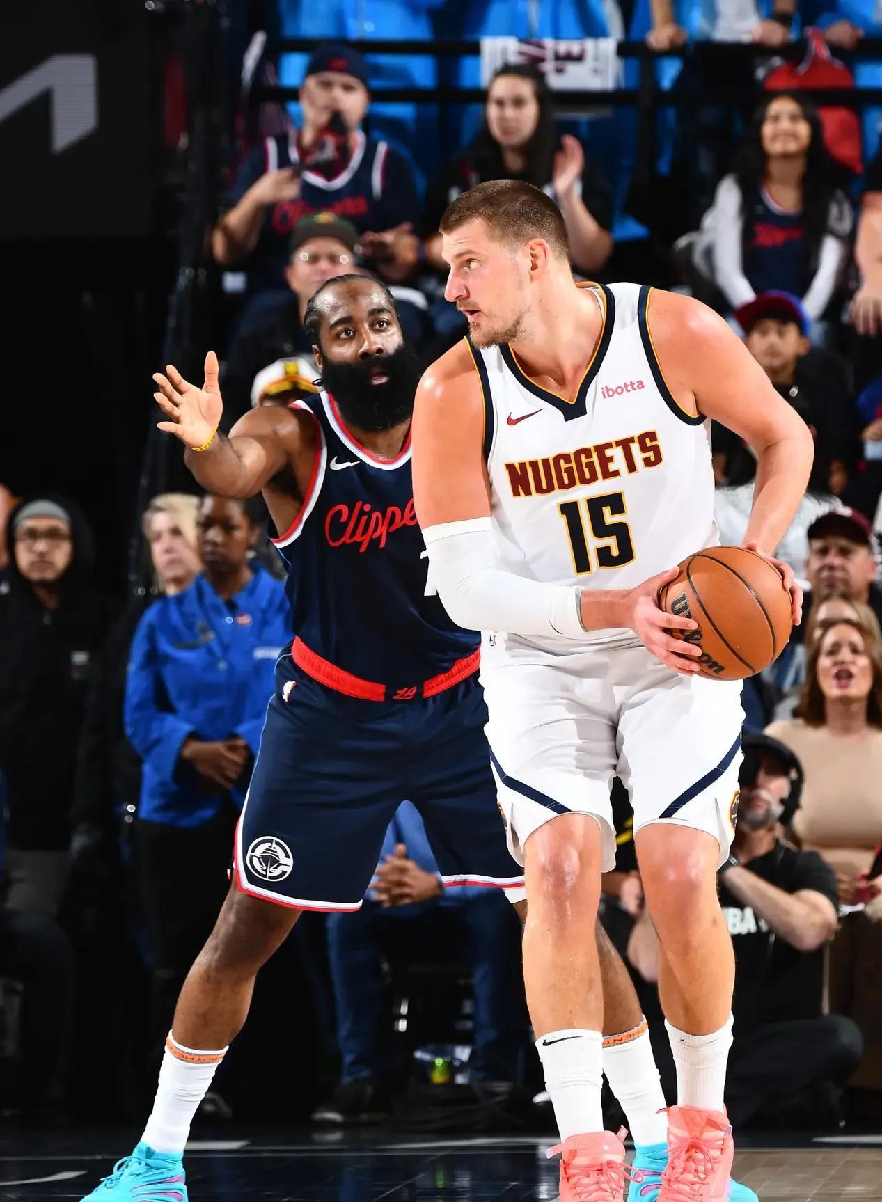 开云体育官方网-NBA常规赛加时末段走向成谜；那不勒斯豪取连胜；悬念犹存；团队化学反应显著的简单介绍