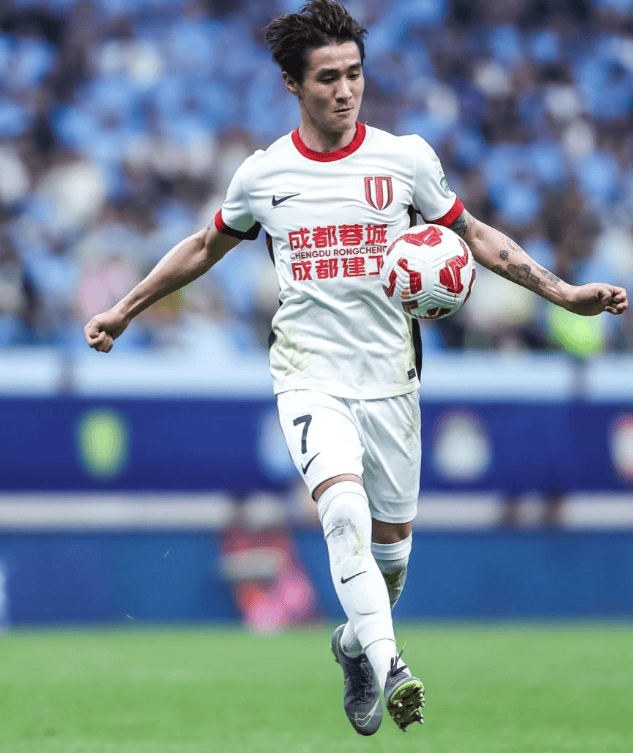 开云体育官方网址-冲刺阶段西甲焦点战，成都蓉城绝杀压哨，话题不断，心理建设被强调的简单介绍